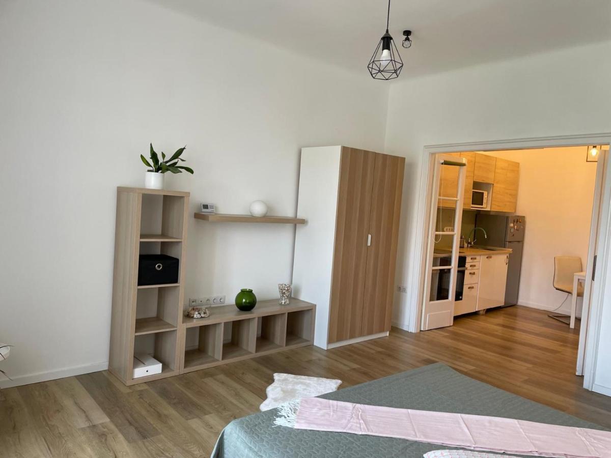 Apartman Neighbor Of Gellert By Nw